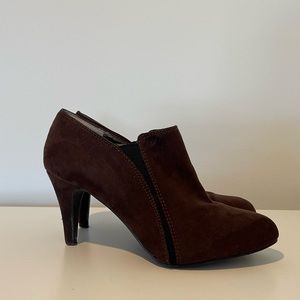 Nine West Brown Velvet Heels